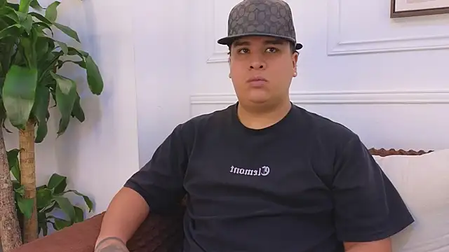 Chat XXX ao vivo de Naim_Bennetsex