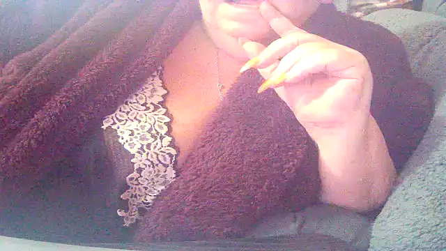 Chat +18 de Playful_MILF_Demi ao vivo