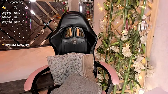 Chat XXX en directo de Nanachi_Cook