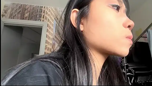 Pokazy przed kamerką – SweetMiaXO