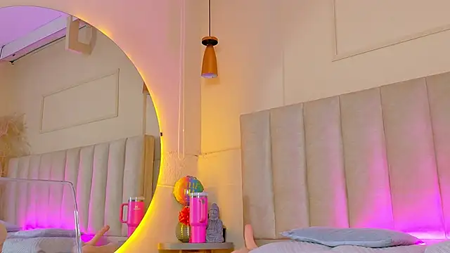 AlynAllen Chat XXX in diretta