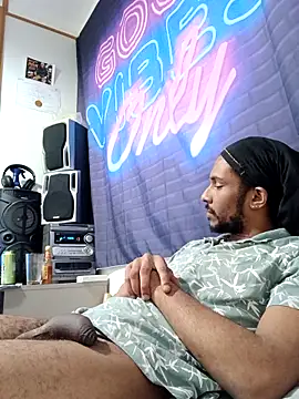 Chatroom XXX en direct de Mikaaa97