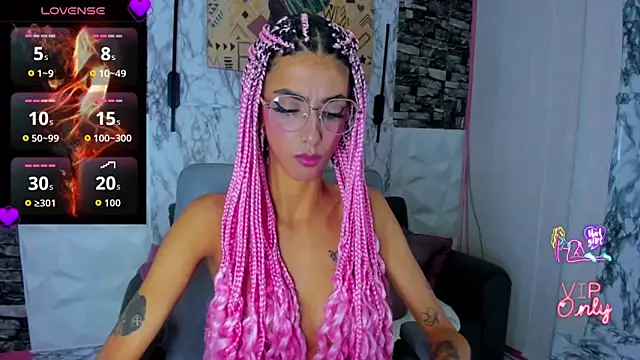Queen_Cuarxxo Adlı Modelin Canlı XXX Sohbeti