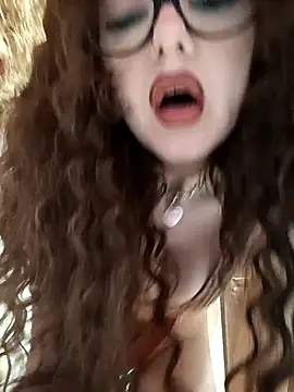 CurlyElisa Webcam show