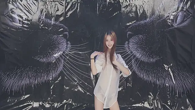 Show modela sweetgirls888 na web-kameri