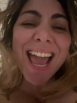 แชท XXX สดของ Emma_roqueen