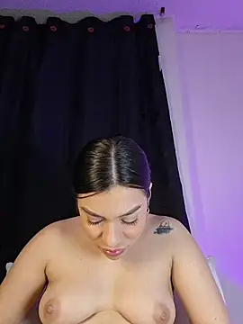 AmaiaSalvatore: вебкам-шоу