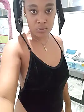 dahian_charlote02's Live XXX Chat