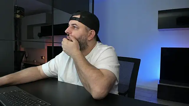 DravenPeakのライブXXXチャット