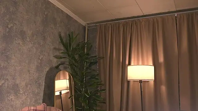 _molly_molly_molly_ Show Webcam