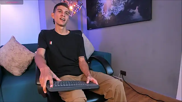 Aaron_Scootのウェブカメラショー