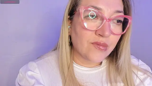 แชท XXX สดของ Naty_Mature_