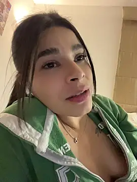 Leah_Honey26 Adlı Modelin Canlı XXX Sohbeti