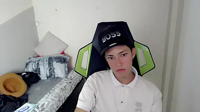 Street_poemm_ webcam show