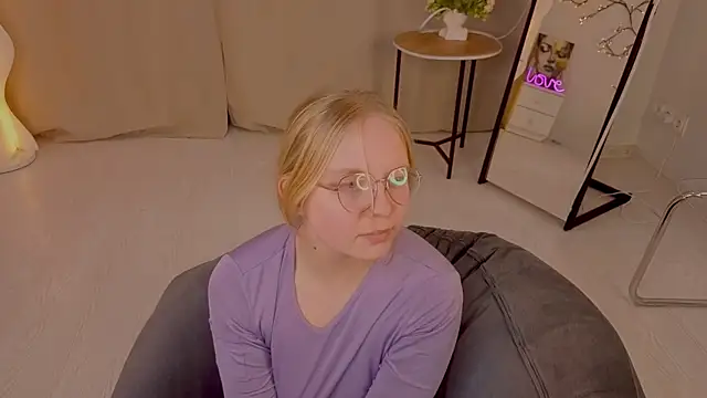 AlicaCohill Chat XXX in diretta