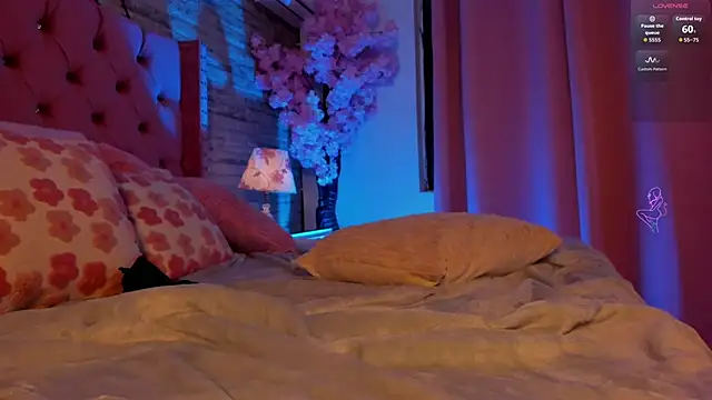 دردشة EmmaCrush الجنسية المباشرة