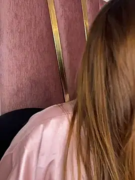 SalomeFlores Adlı Modelin Canlı XXX Sohbeti