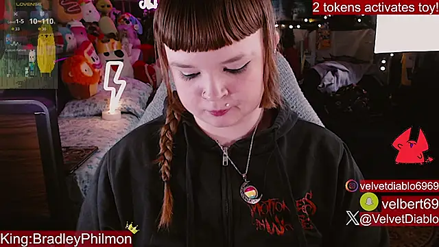 VelvetDiablo élő XXX-chatje