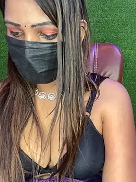 CUTI-NAINA Live XXX Chat