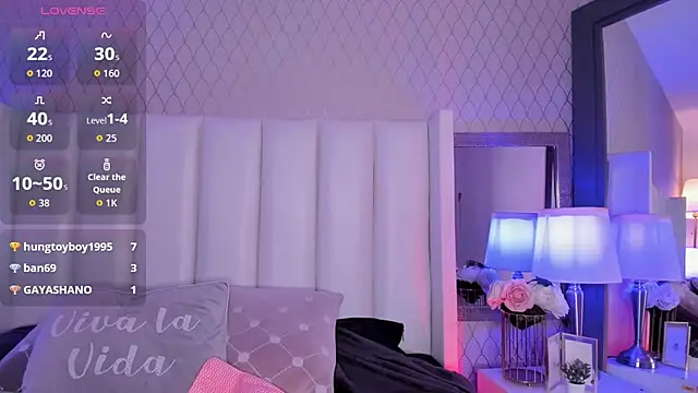 ValkaRouse's Live XXX Chat