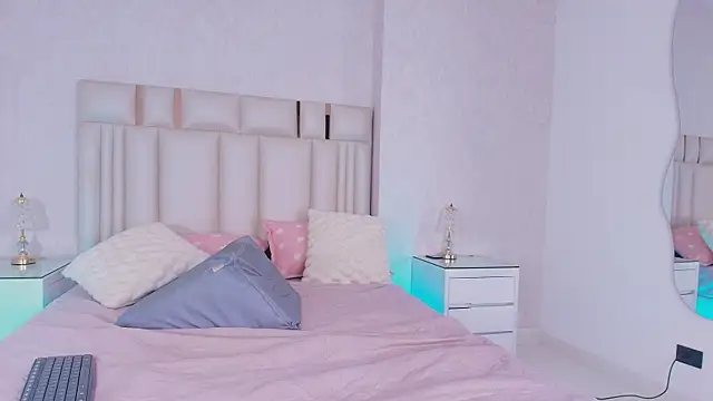 alanarose18のライブXXXチャット