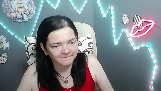 LauraFinnn Live XXX chat