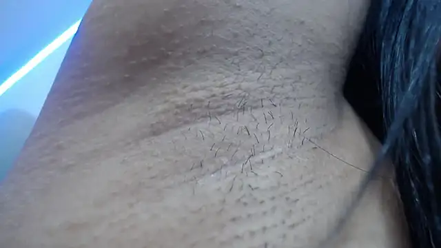 Naomy_Reiden – Naživo XXX chat