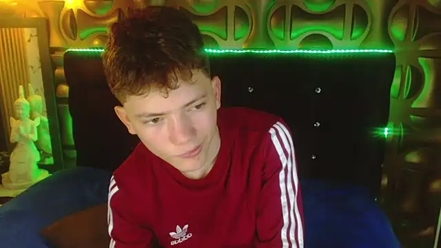 cruz_dante élő XXX-chatje