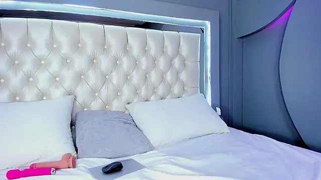 Cloy07's Live XXX Chat