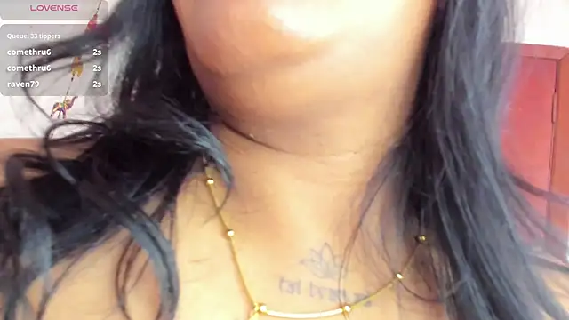 دردشة LadyNahir الجنسية المباشرة