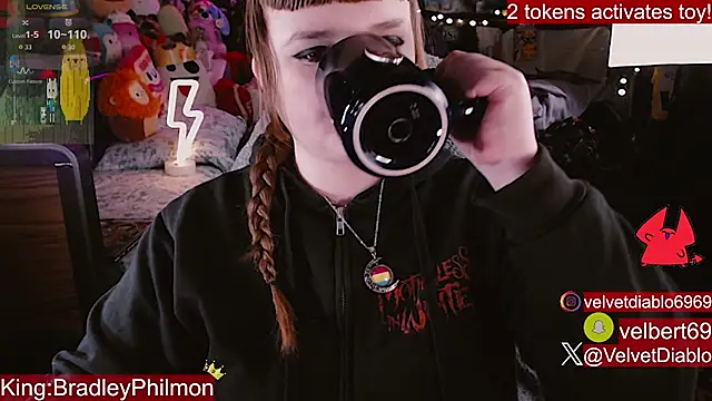 VelvetDiablo Live XXX Chat