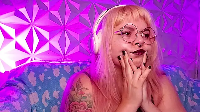 Chat XXX en directo de Satyn_doll