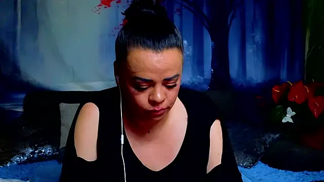 ElizabethEven élő XXX-chatje