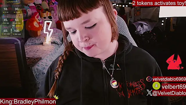 Chat XXX ao vivo de VelvetDiablo