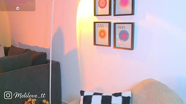 MelyTaylor_ 现场XXX聊天