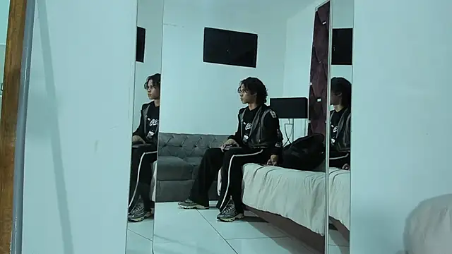 Chat XXX en directo de TonyBenedetti