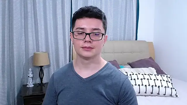 BlackFoXXX69のライブXXXチャット