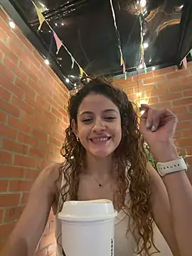 alana15 现场XXX聊天