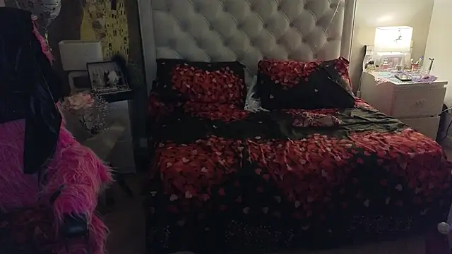 RoxalanaStarのライブXXXチャット