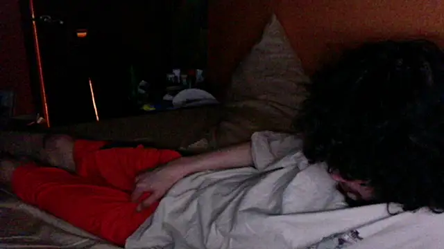 Teddy4420: онлайн-секс-чат