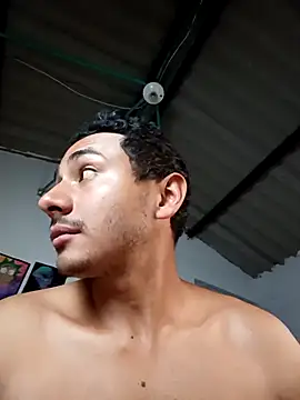 Simone_Miller 即時 XXX 聊天