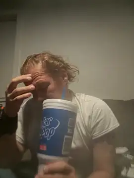 yourMasterisBoredのウェブカメラショー