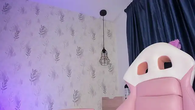 perla7777 – Live XXX-chat