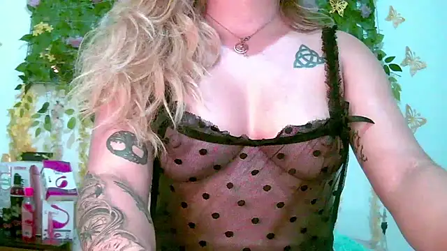 Crysrus' Live XXX Chat