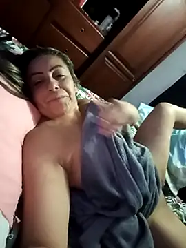 maynor_1998's Live XXX Chat