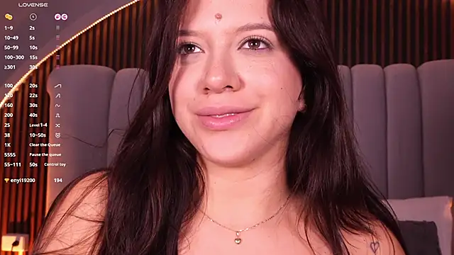 emperatriz_reyes 라이브 XXX 채팅