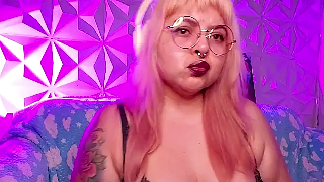 Chat XXX en directo de Satyn_doll