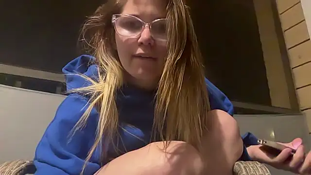 Czat XXX na żywo – Riley_ray69