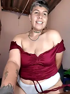 Czat XXX na żywo – Yessi_rousse