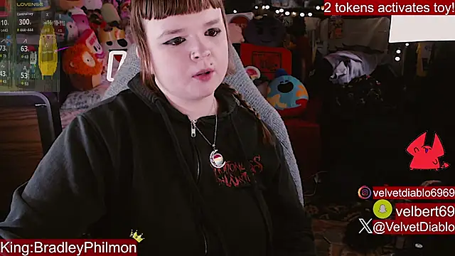 VelvetDiablo's Live XXX Chat